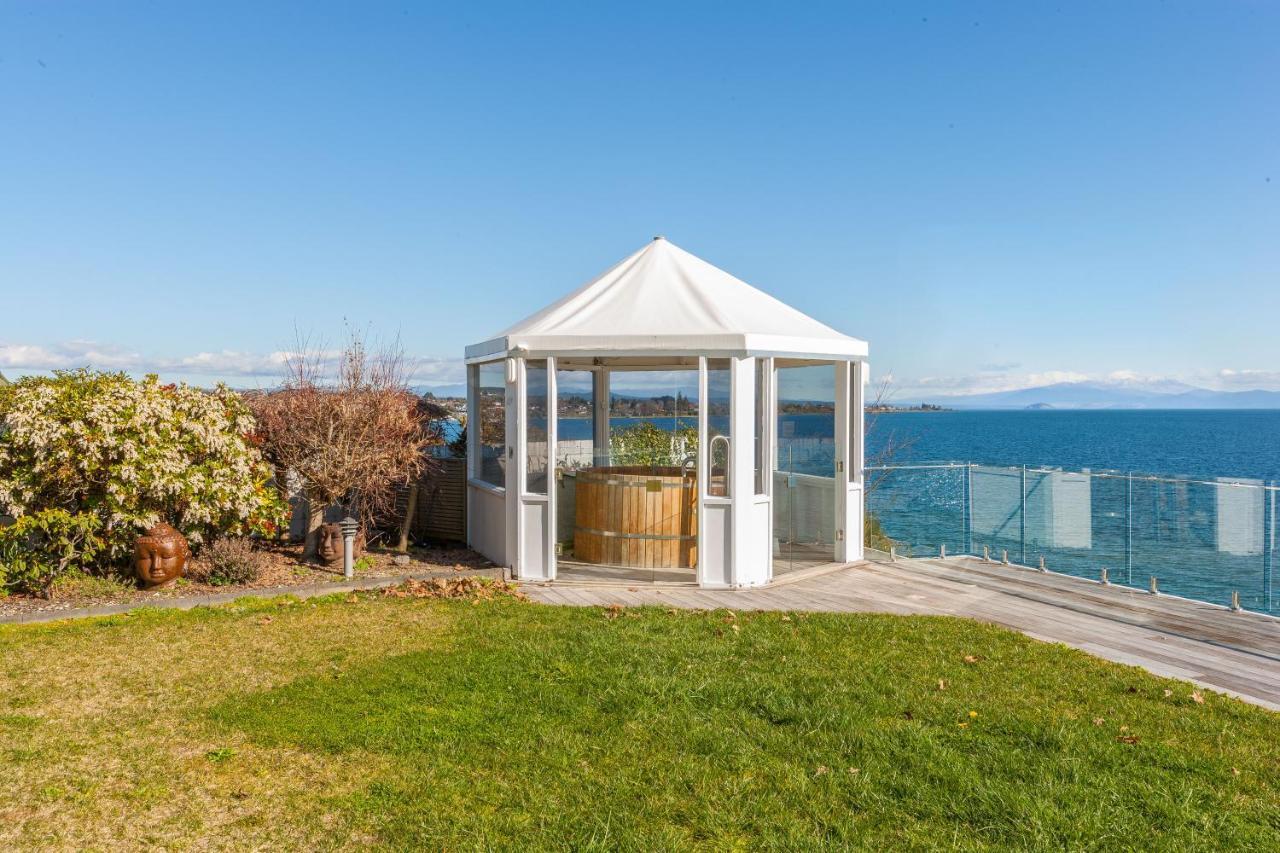 Spectacular Lakefront Home Lago Lago Taupo Exterior foto